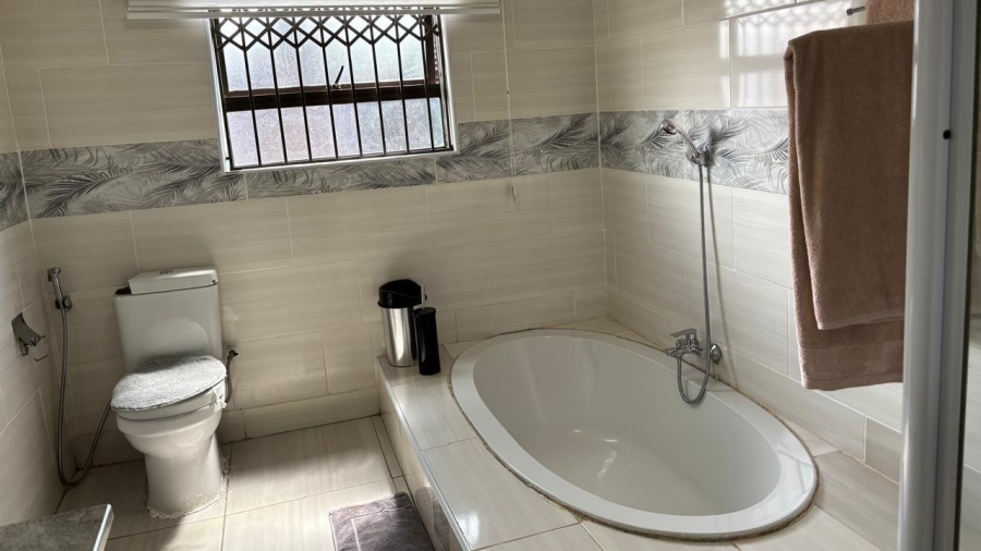 7 Bedroom Property for Sale in Mogwase Unit 4 North West